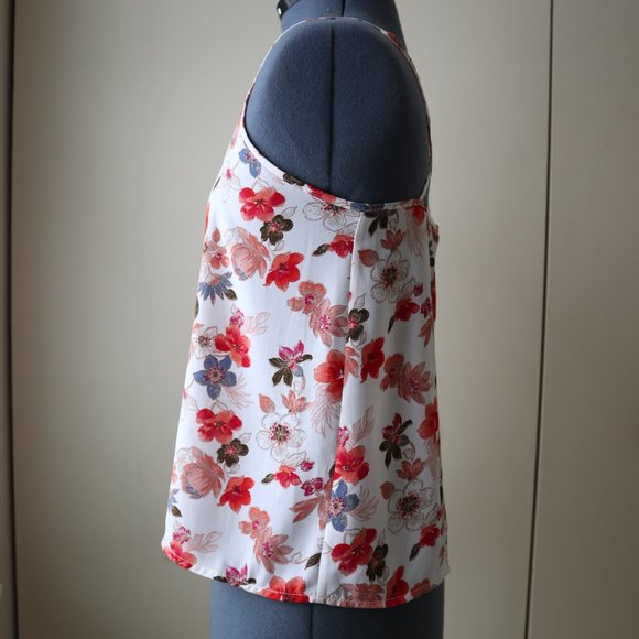 Hollister Strappy Floral Top - Picture 2 of 7